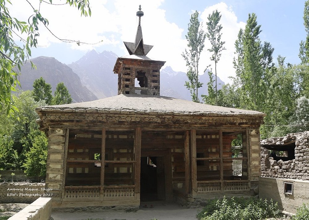 Historic mosque architecture