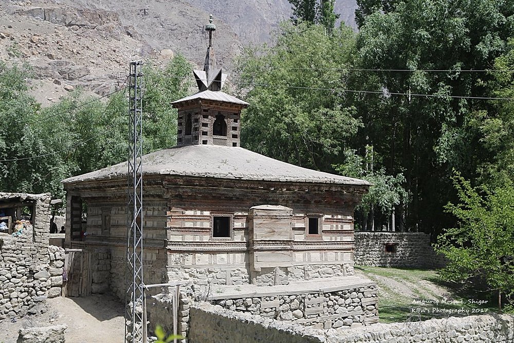 Amburiq Mosque, Shigar